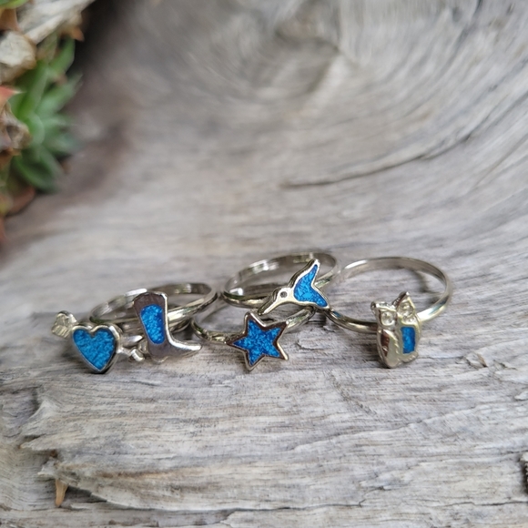 Five Fashion Rings. - Picture 2 of 11